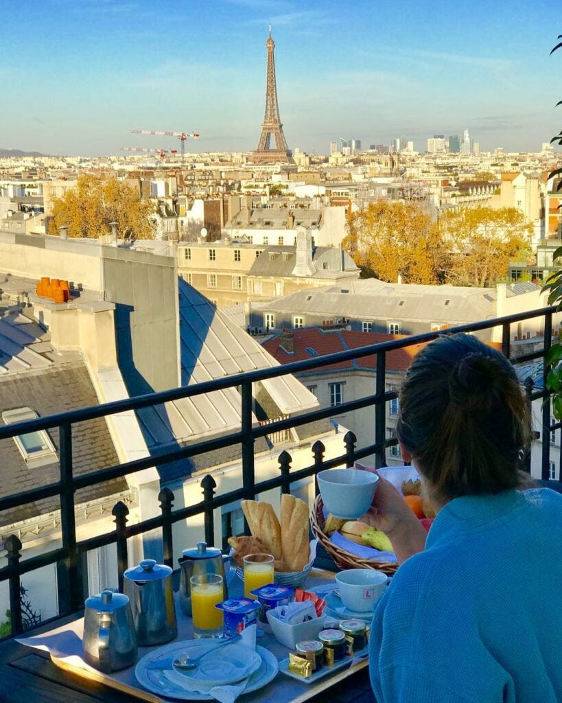 Hotel Le Littré Paris, breakfast with a view on the Eiffel Tower
