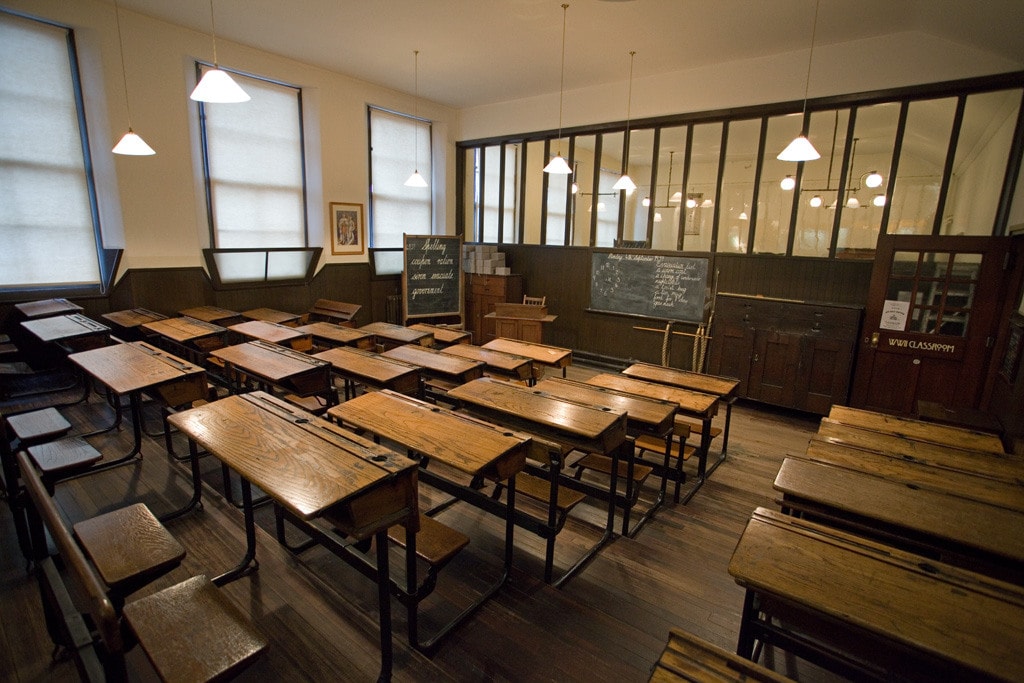 scotland-street-school-museum-classroom-glasgow.fa3789df
