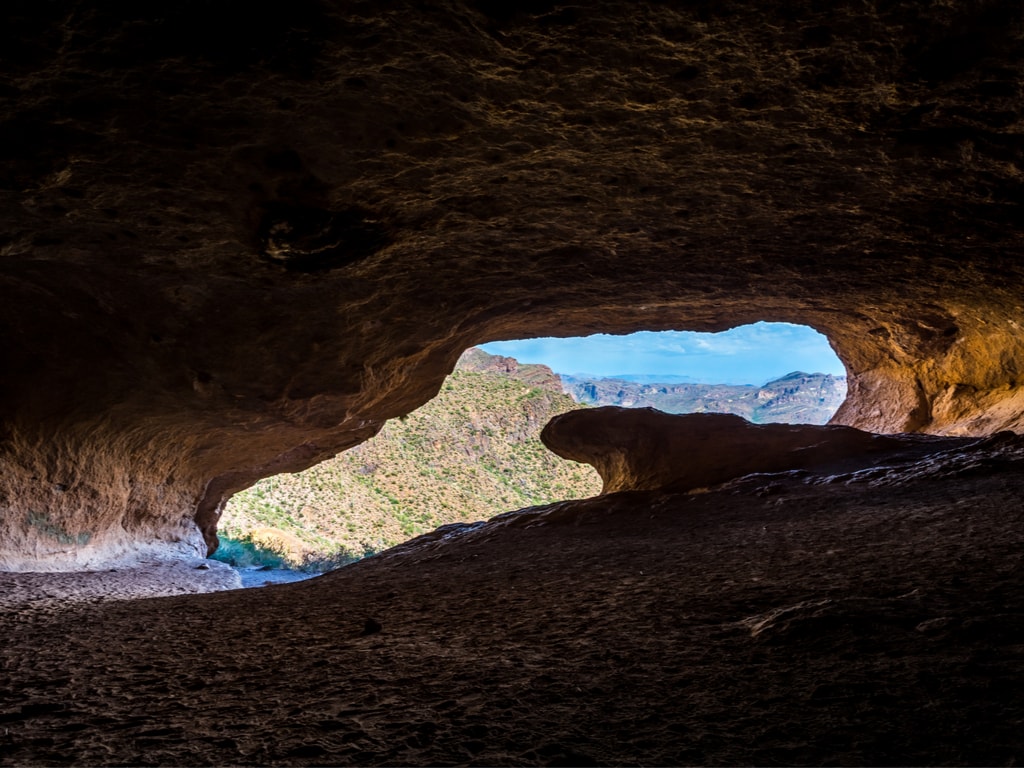 Top 10 Best Caves in Arizona