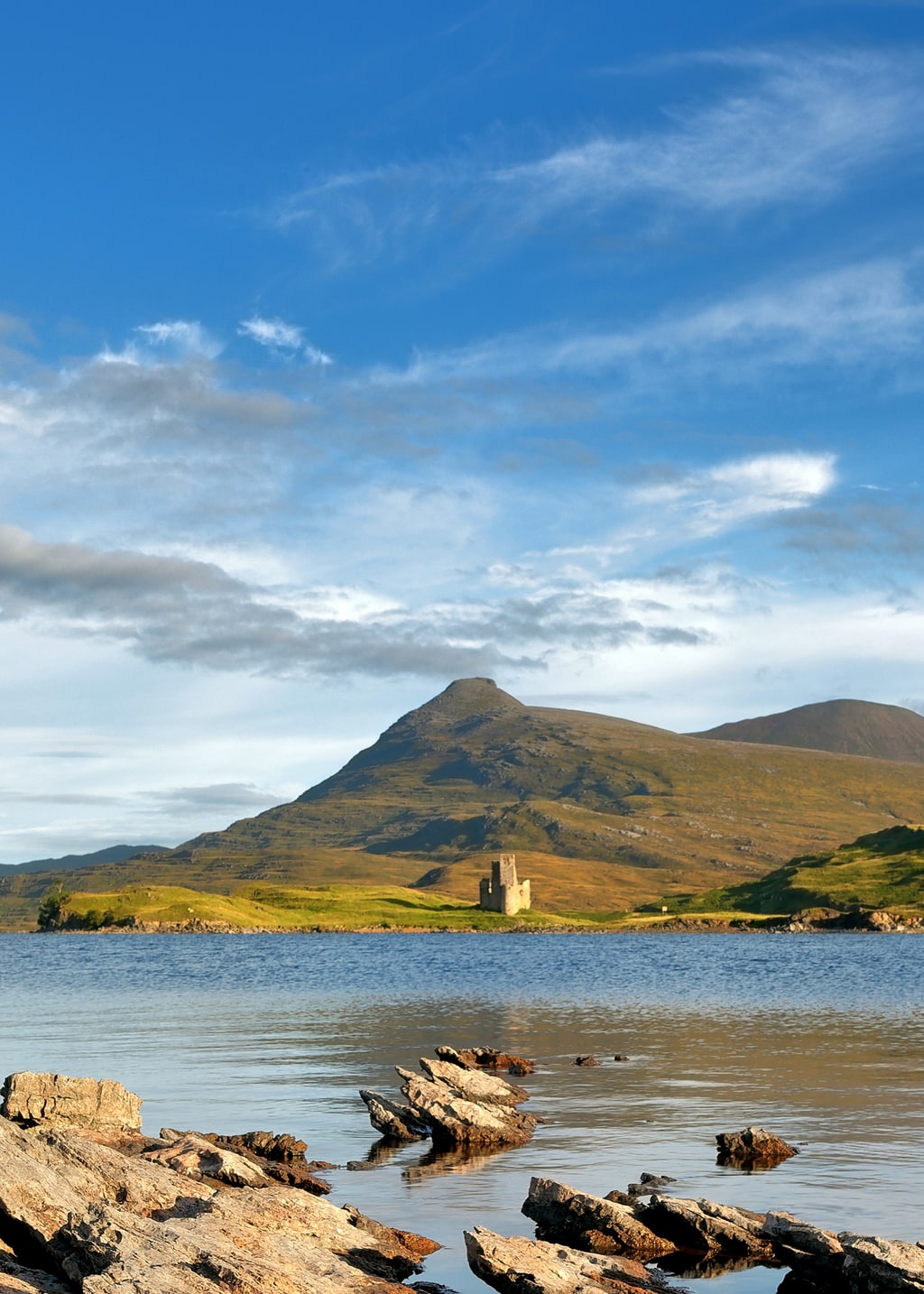 17 Most Stunning Lochs in Scotland 🚣 (handpicked + photos)