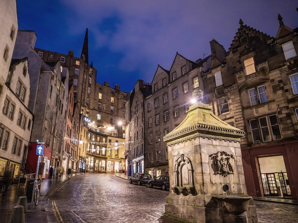 Street View Old Town Edinburgh