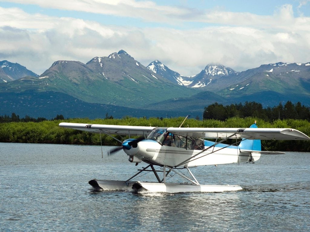 A Flightseeing Tour By Plane In Alaska.07db0dac 