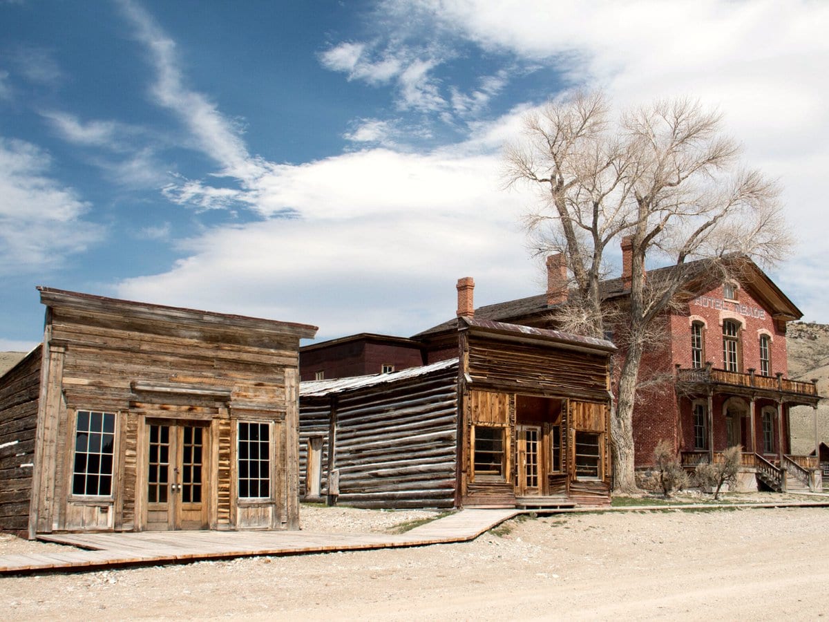 14 Ghost Towns in Montana You Have to Explore (2023)