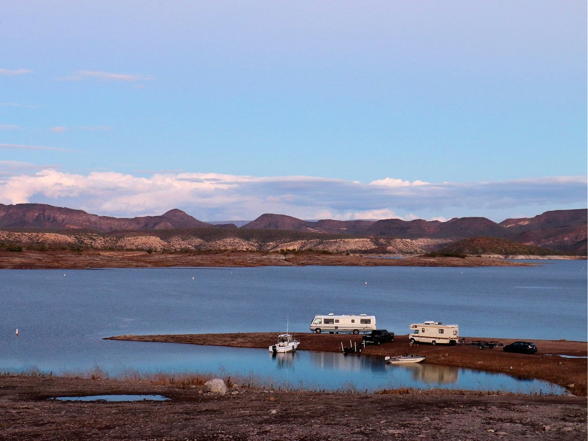 Best lakes for camping in Arizona