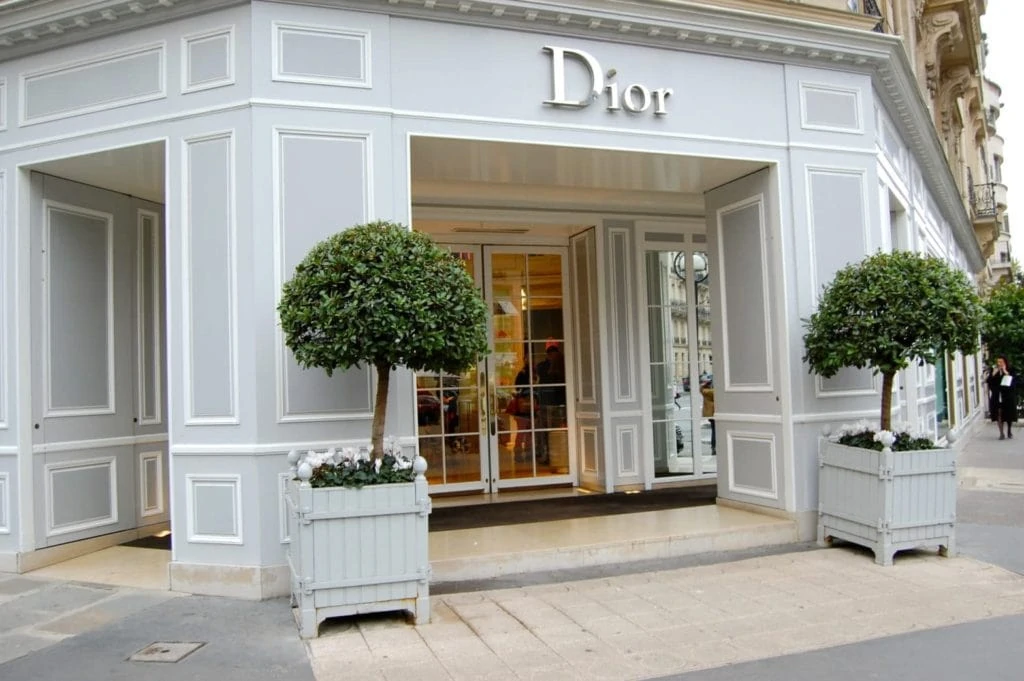 Dior Store - Shopping in Paris