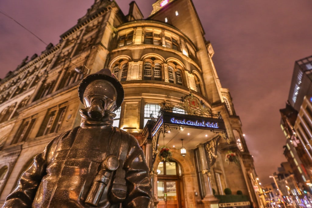 Citizen Firefighter Sculpture, Grand Central Hotel, Glasgow