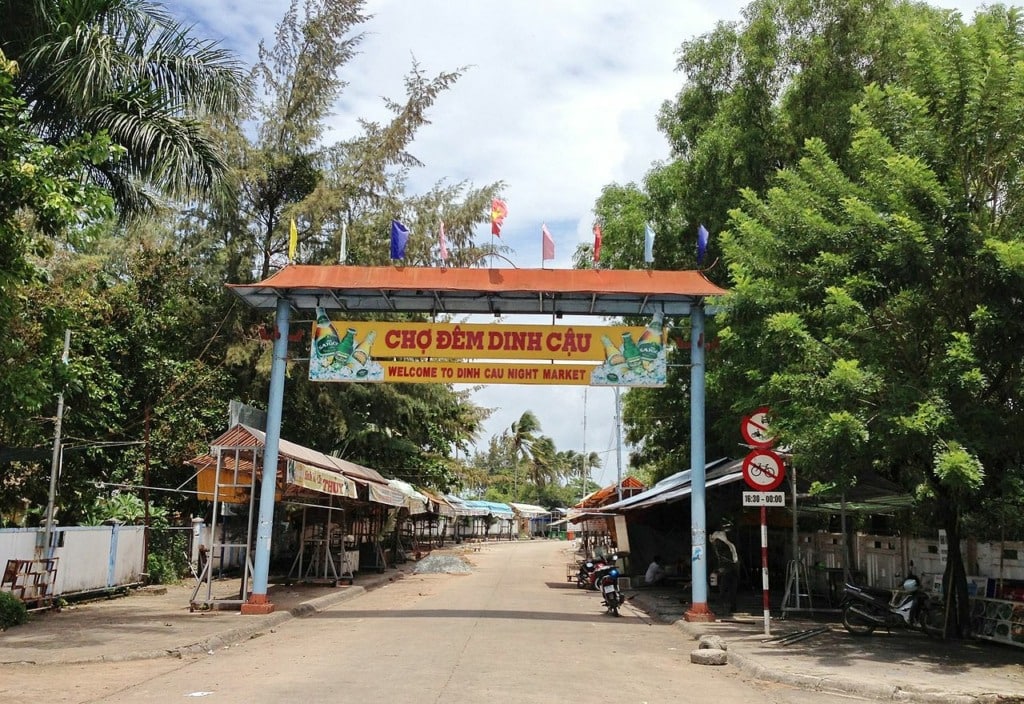 Entrance to the Dinh Cau Night Market in Vietnam 