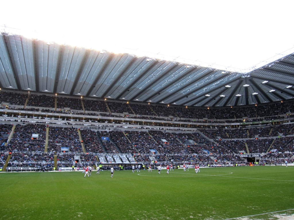 Newcastle United play football on football stadium 