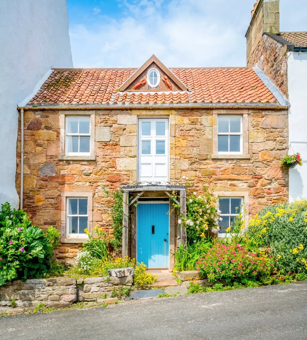 Beautiful house with lobester decorations in Crail, Scotland